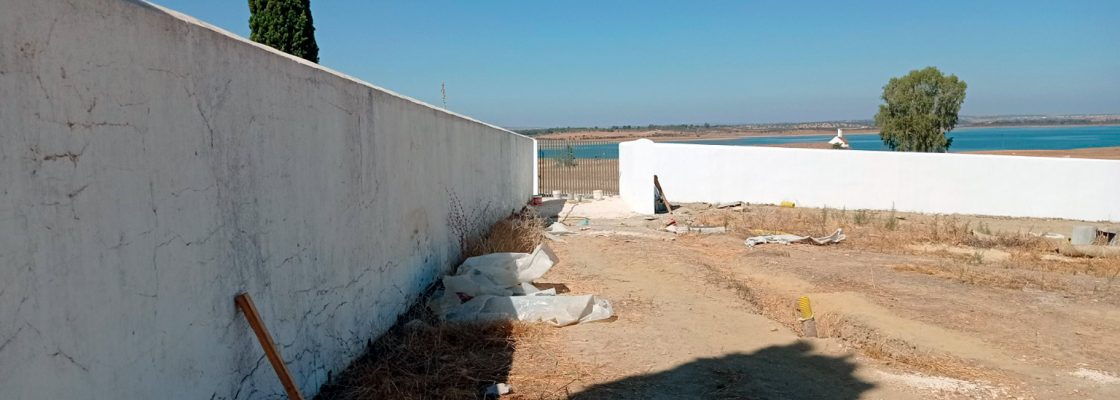 Trabalhos na Empreitada de Ampliação do Cemitério da Aldeia de Luz