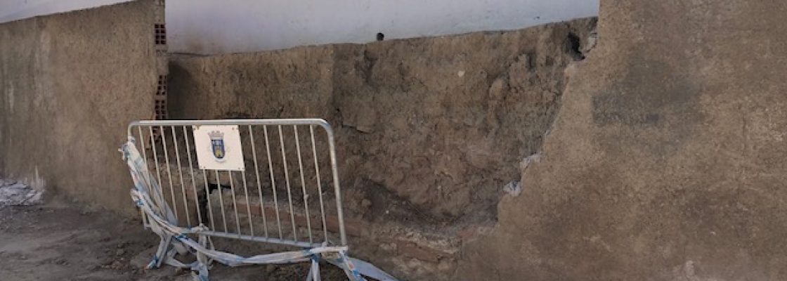 Mourão – Reconstrução do Muro na Rua José Teodoro Bravo