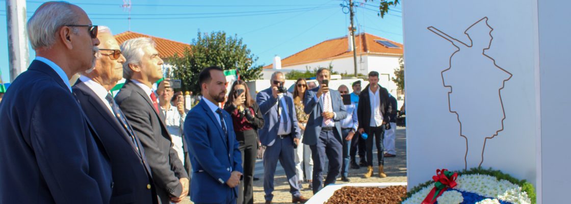 Ministro da Defesa visita Mourão por ocasião da Inauguração do Monumento aos Combatentes do c...