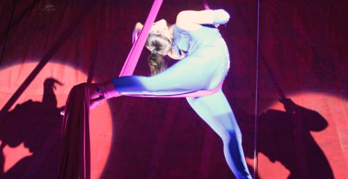 Município leva crianças e jovens ao circo