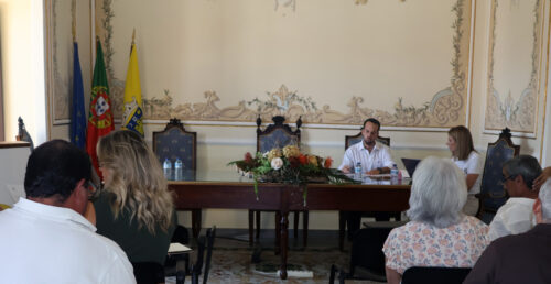 Mourão instala Conselho Municipal de Educação